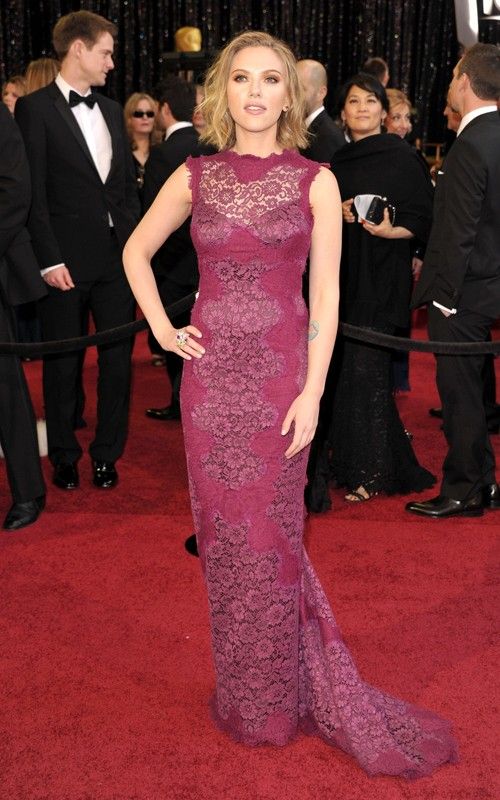 2011 Oscars - Scarlett Johansson