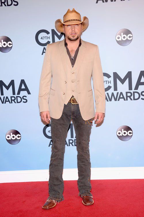 2013 CMA Awards photo jason-aldean-110613-_3.jpg