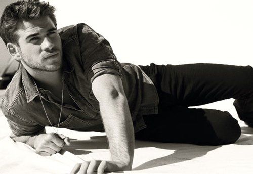 Details - March 2012, Liam Hemsworth