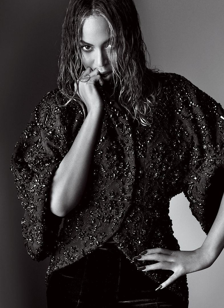 Beyoncé : Vogue (September 2015) photo beyonce-september-cover-2015-04.jpg