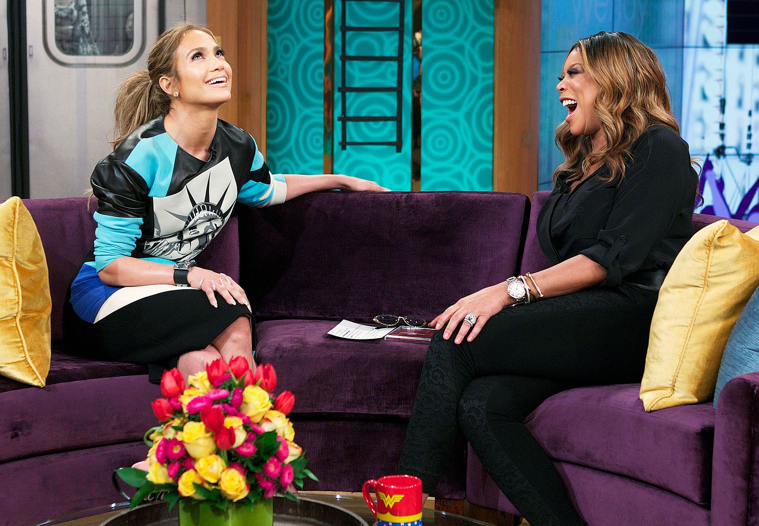 Jennifer Lopez : Wendy Williams (June 2014) photo 1403187489_jennifer-lopez-wendy-williams-zoom.jpg