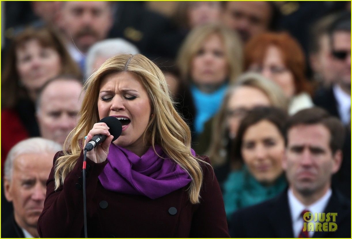 kelly-clarkson-inauguration-performance-watch-now-03, Kelly Clarkson