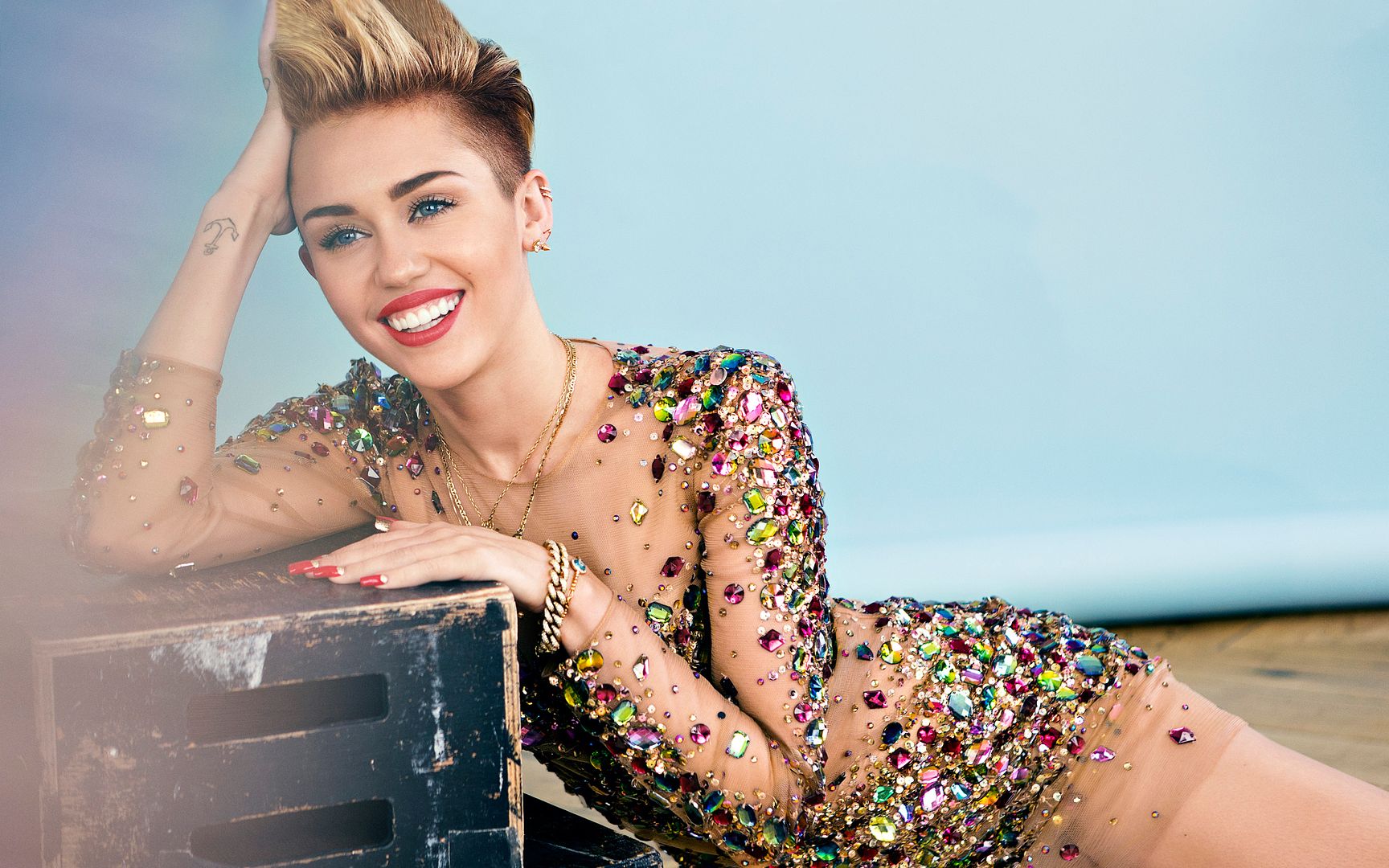 Miley Cyrus photo miley_cyrus_2014-wide_1.jpg
