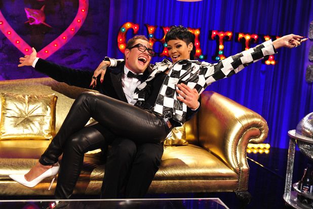 Rihanna : Alan Carr (09/2013) photo uktv-alan-carr-rihanna_1.jpg