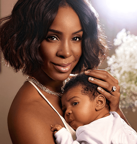Kelly Rowland : Essence (April 2015) photo First-Look-Kelly-Rowland-baby-boy-Titan-PHOTO.png