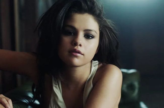 Selena Gomez : Good For You (Video) photo selena-gomez-good-for-you-2015-billboard-650.jpg